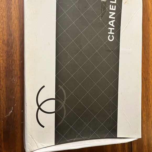 CHANEL vintage shoes - Picture 1 of 3